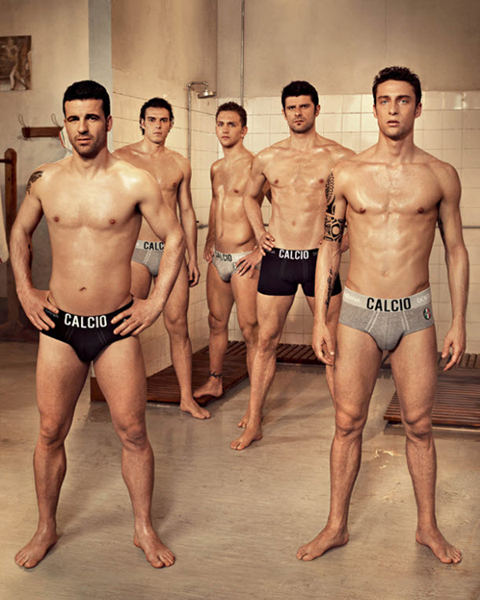 http://popsop.com/wp-content/uploads/dolce_gabbana_men_underwear_2010_01.jpg